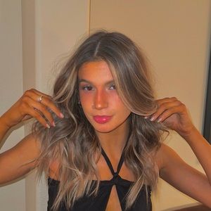 Meet your Posher, Ainsley